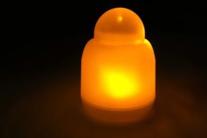 ダイソー LED不思議なキャンドル – (6) 合体 | Bdens.com